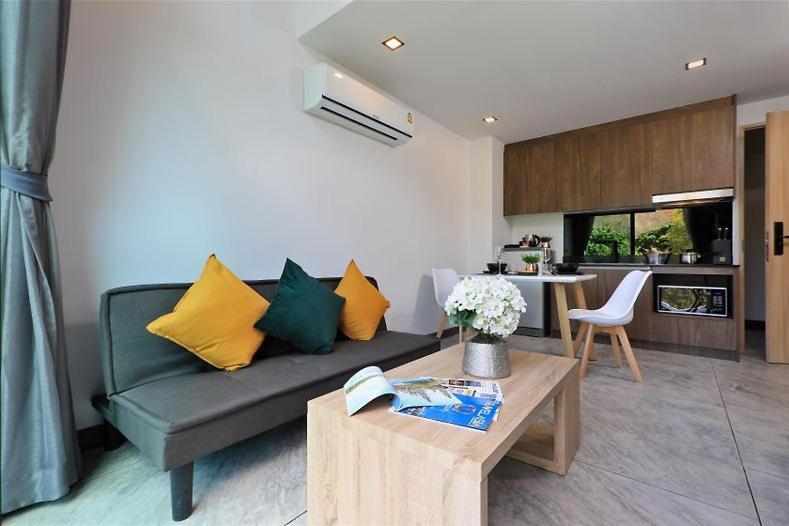 Duplex Pool Access Appartement Rawai
